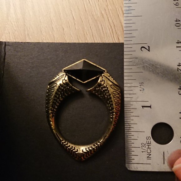 Harry Potter Enamel Pin - Picture 2 of 3